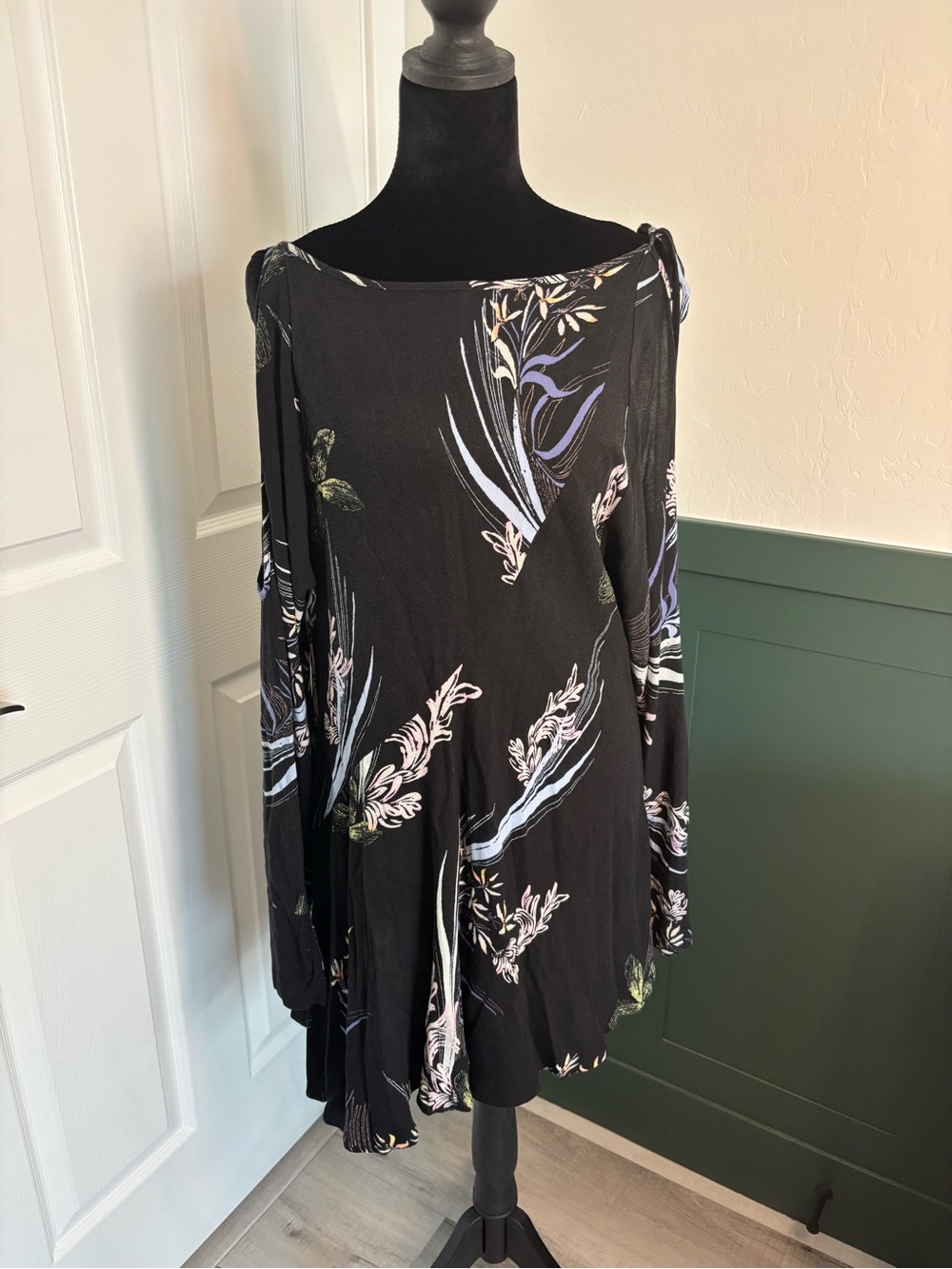 Free People Black Floral One Shoulder Bell Sleeve Mini Dress Women’s Medium